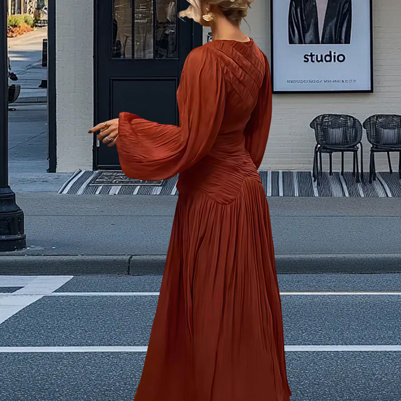 Damer Elegant Plisserad Maxiklänning med Rynkor och Långa Ärmar Mirla-Eva Jonsson