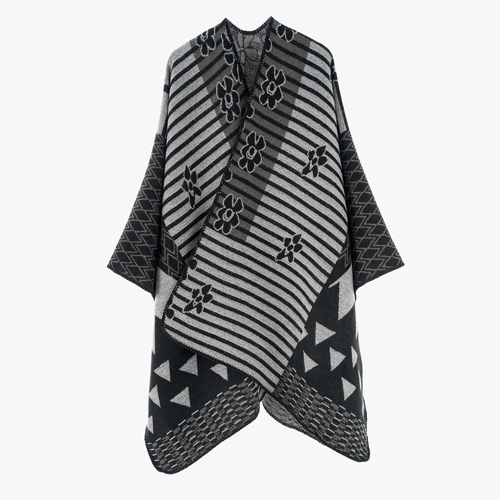 Damer Elegant Poncho med Grafiskt Mönster och Mjuka Fransar Mirla-Eva Jonsson