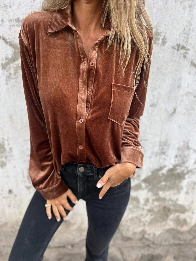 Damer Elegant Samtblus med klassisk skjortkrage och långa ärmar Mirla-Eva Jonsson