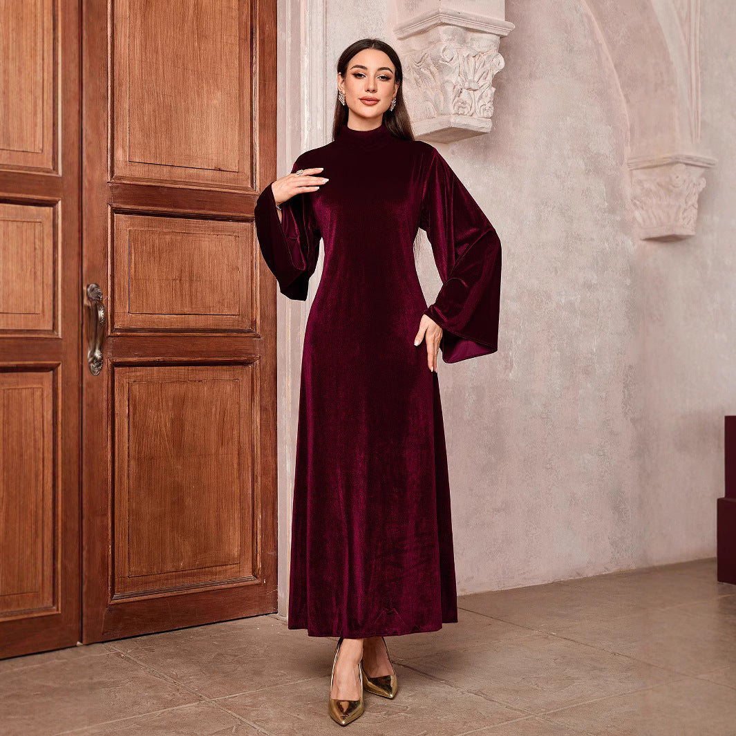 Damer Elegant Samtklänning med hög krage och vida ärmar Mirla-Eva Jonsson