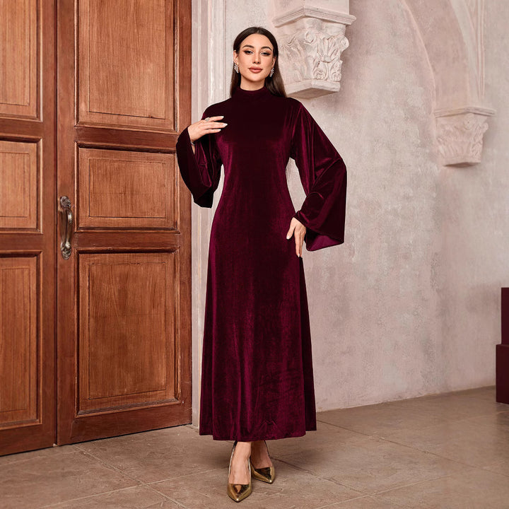 Damer Elegant Samtklänning med hög krage och vida ärmar Mirla-Eva Jonsson