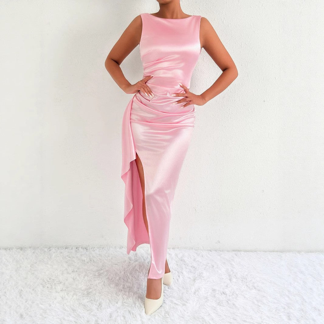 Damer Elegant Satin Aftenkjole med asymmetrisk kant og sidelæg Mirla-Eva Jonsson
