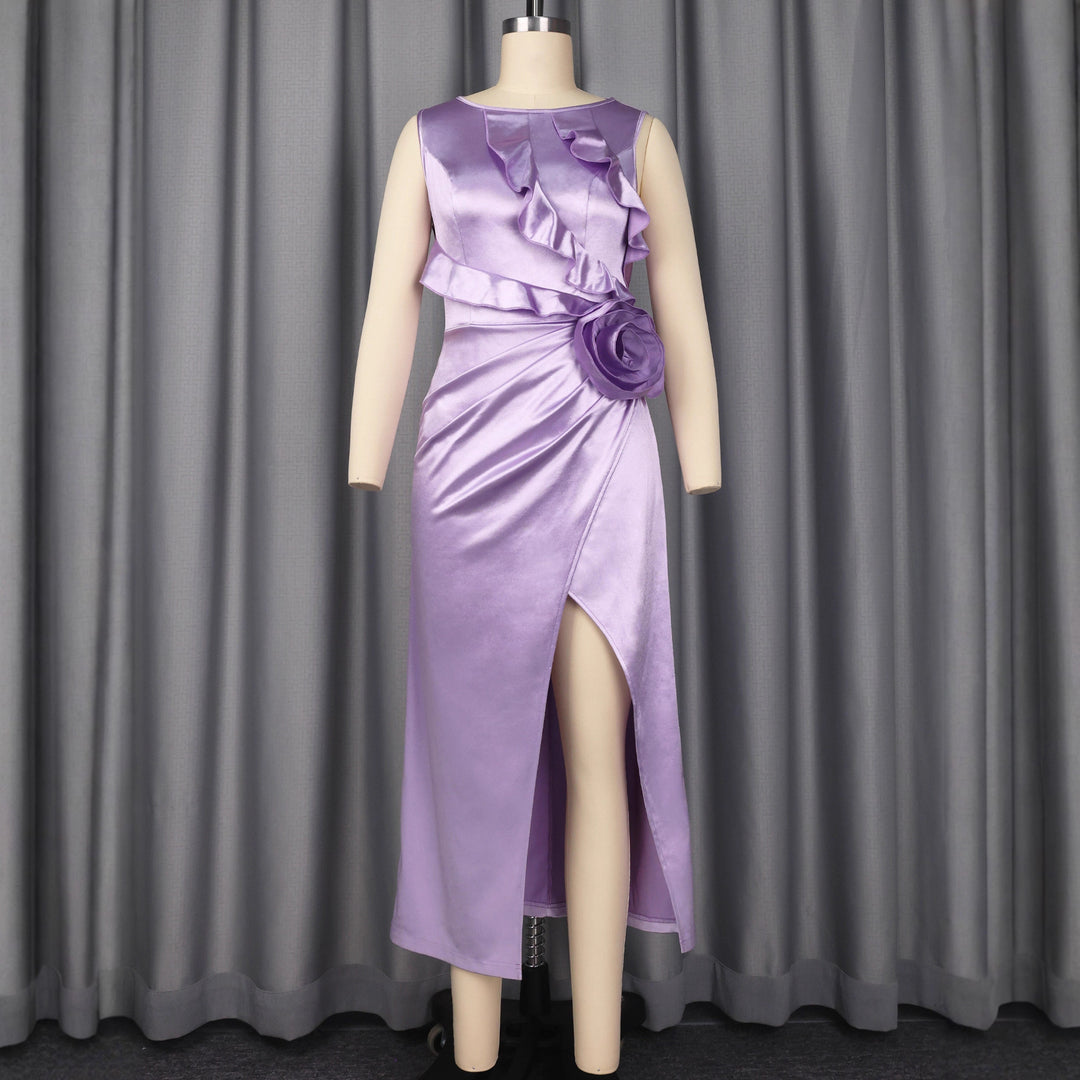 Damer Elegant Satin Aftonklänning med Volangdetaljer och Sidoslitz Mirla-Eva Jonsson