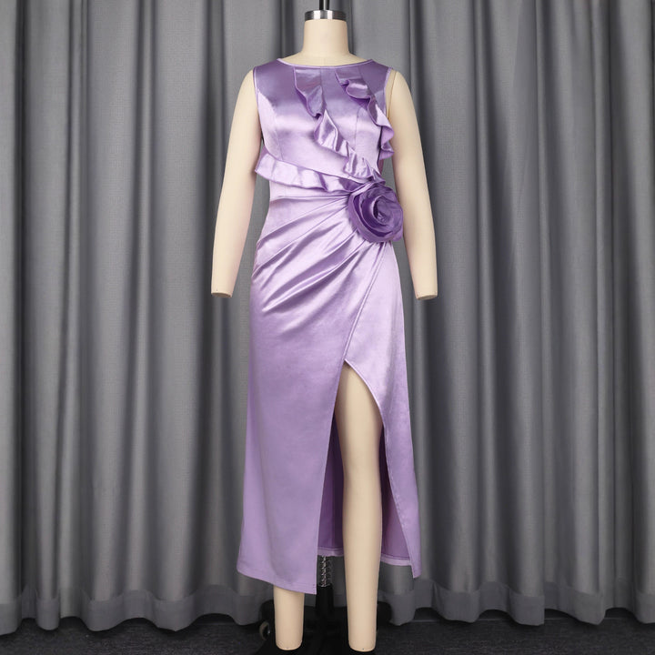 Damer Elegant Satin Aftonklänning med Volangdetaljer och Sidoslitz Mirla-Eva Jonsson