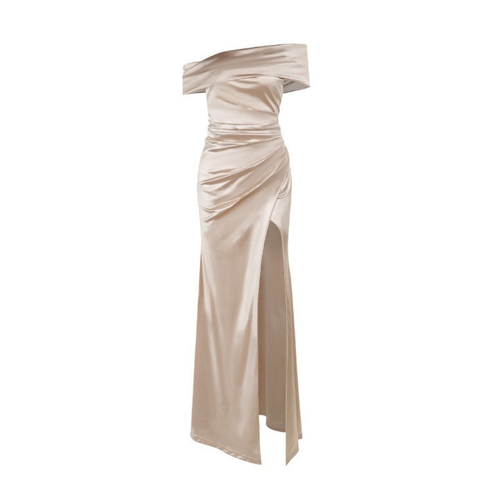 Damer Elegant Satin Aftonklänning med asymmetrisk axelrem och hög slits Mirla-Eva Jonsson