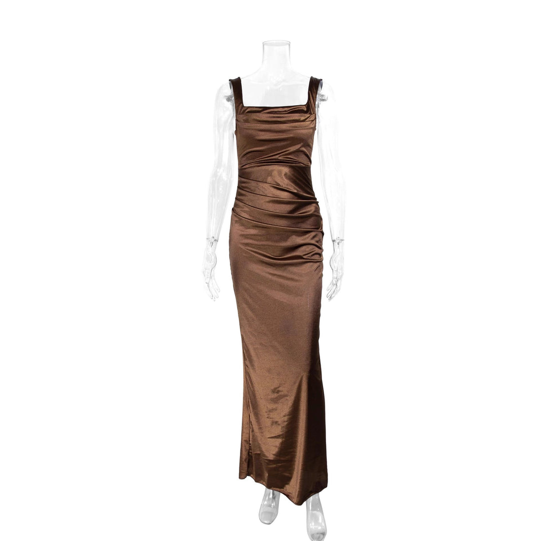 Damer Elegant Satin-Maxi-Klänning med figursmickrande design Mirla-Eva Jonsson