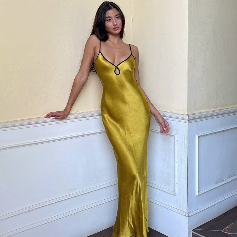 Damer Elegant Satin-Maxikjol med justerbara spaghettirem och djup V-ringning Mirla-Eva Jonsson