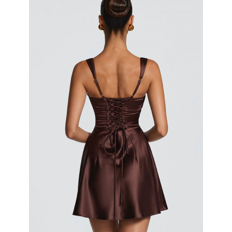 Damer Elegant Satin Mini Klänning med breda axelband Mirla-Eva Jonsson