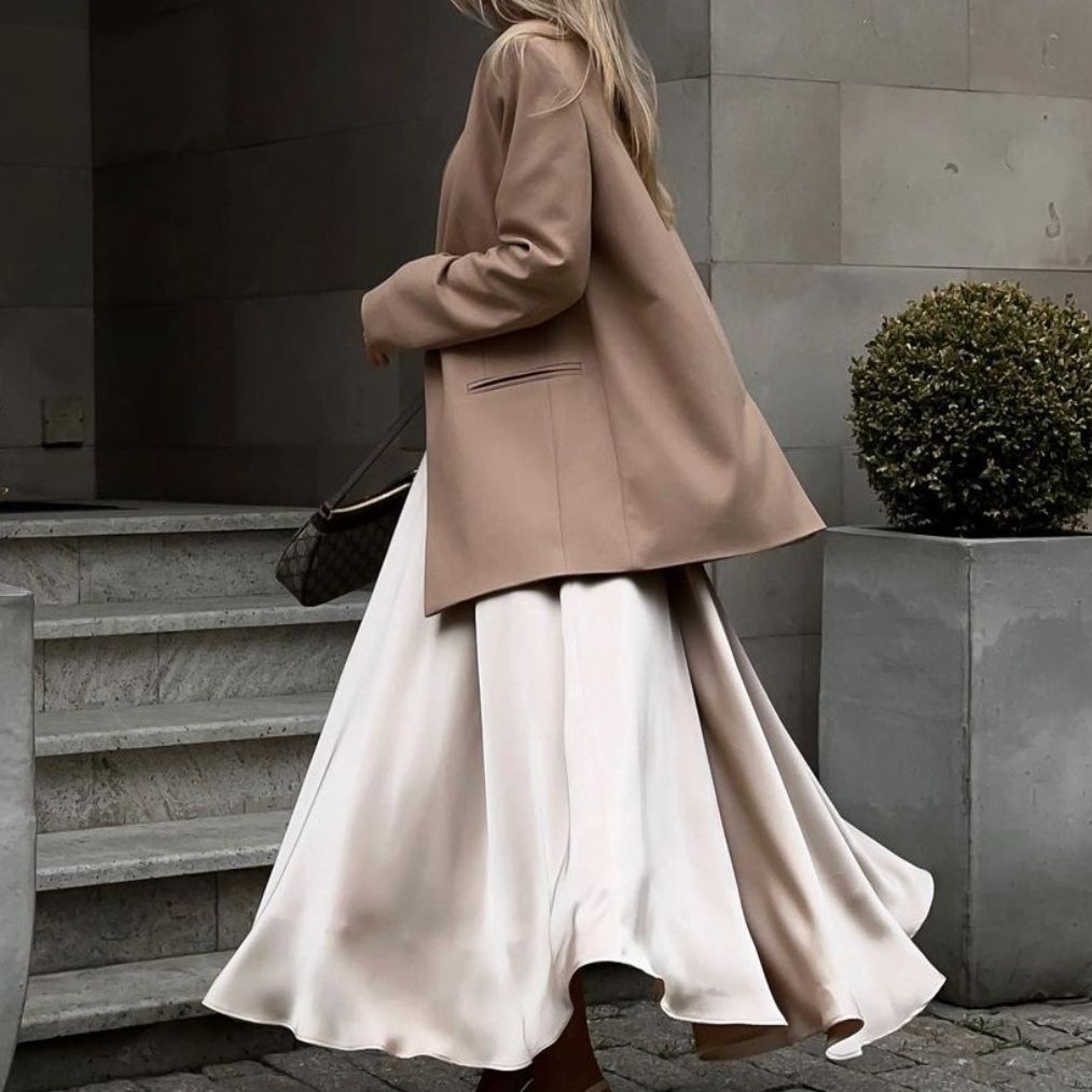 Damer Elegant Siden-Midkjol med hög midja och midjebälte Mirla-Eva Jonsson