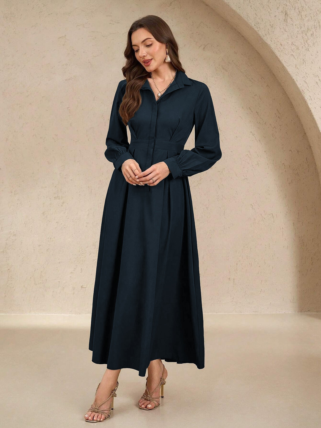 Damer Elegant Skjortklänning med svängande kjol och praktiska fickor Mirla-Eva Jonsson