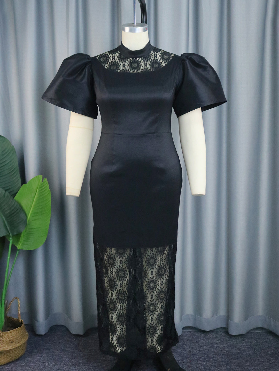 Damer Elegant Spets-och-Satin Klänning Mirla-Eva Jonsson