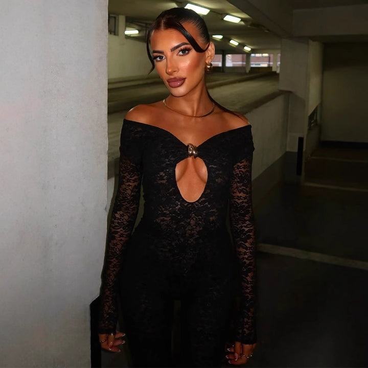 Damer Elegant Spetsbodysuit med djup V-ringning och långa ärmar Mirla-Eva Jonsson