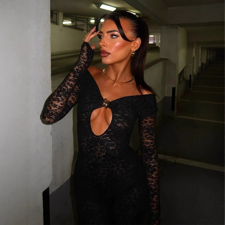 Damer Elegant Spetsbodysuit med djup V-ringning och långa ärmar Mirla-Eva Jonsson