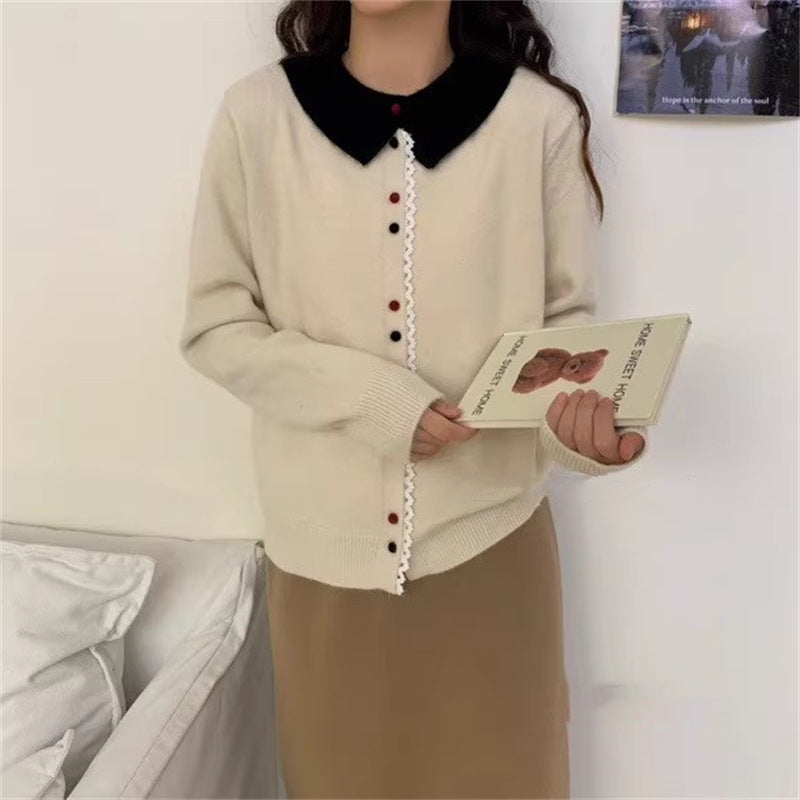 Damer Elegant Stickad Kappa med Ståkrage och Knapppdetail Mirla-Eva Jonsson