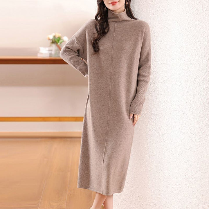 Damer Elegant Stickad Klänning med Rullkrage och Oversized Skärning Eva Jonsson-Eva Jonsson