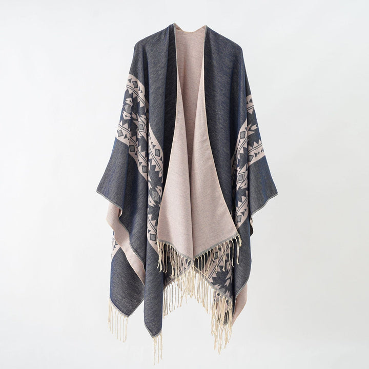 Damer Elegant Stickponcho med Konstfulla Fransar och Blomsterakenter Mirla-Eva Jonsson