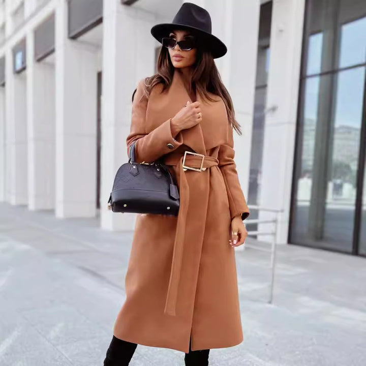 Damer Elegant Trenchcoat med bred krage och bälte Mirla-Eva Jonsson