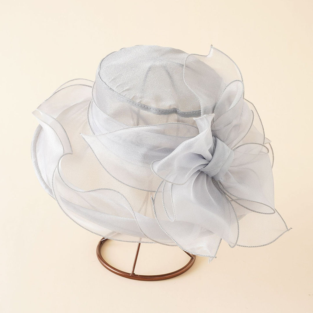 Damer Elegant Tyllhatt med Stort Fållat Blommotiv Mirla-Eva Jonsson