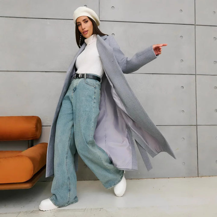 Damer Elegant Ullkappa i dubbelknäppt design Mirla-Eva Jonsson