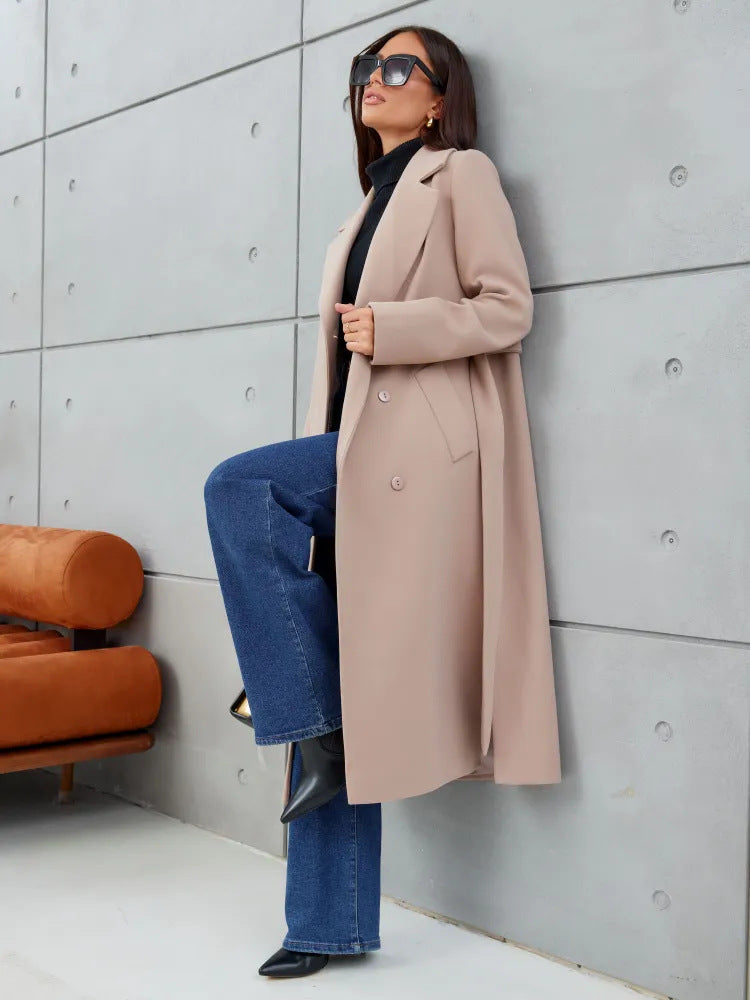 Damer Elegant Ullkappa i dubbelknäppt design Mirla-Eva Jonsson