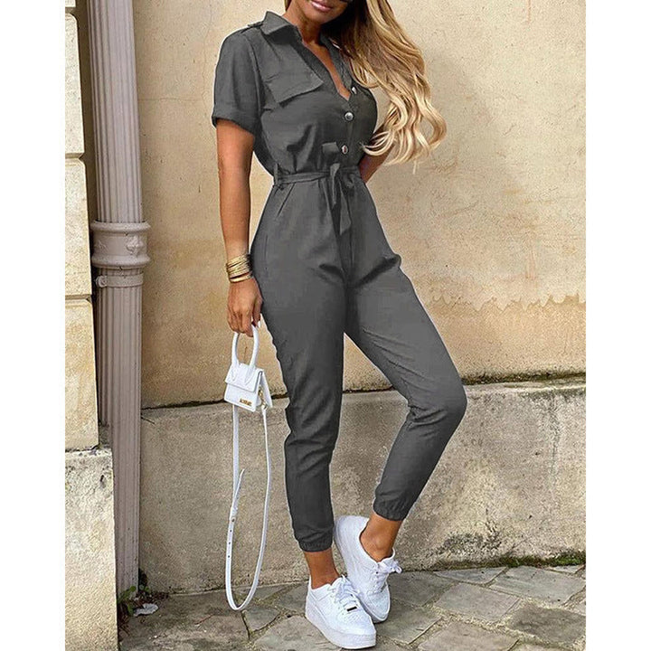 Damer Elegant Utility-jumpsuit med knapplist och midjeslipsbar bälte Mirla-Eva Jonsson