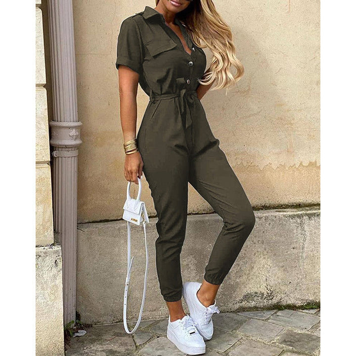 Damer Elegant Utility-jumpsuit med knapplist och midjeslipsbar bälte Mirla-Eva Jonsson