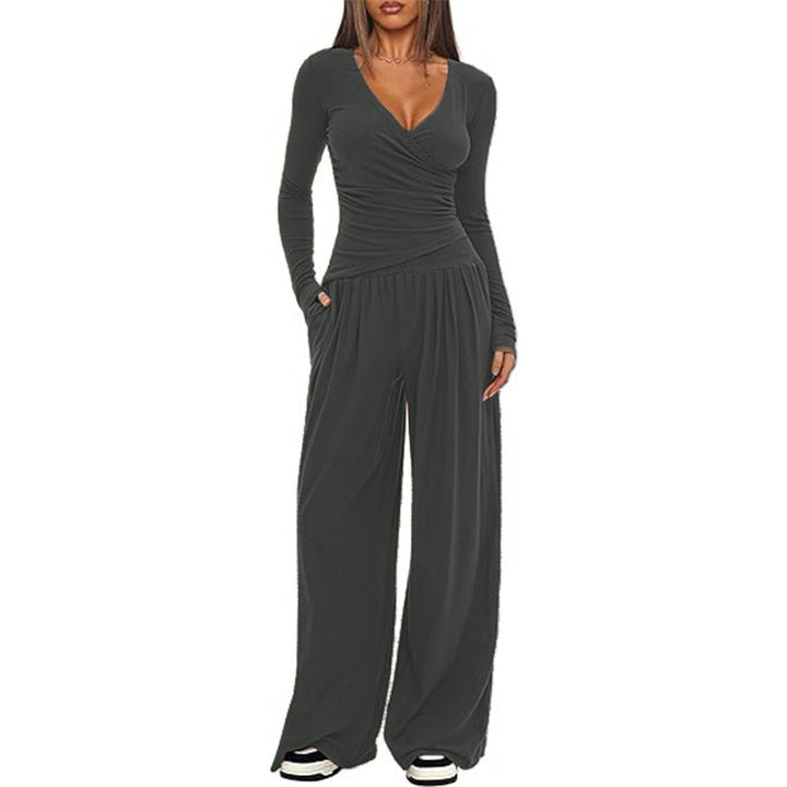 Damer Elegant Wickel- jumpsuit med vida ben och moderna detaljer Mirla-Eva Jonsson