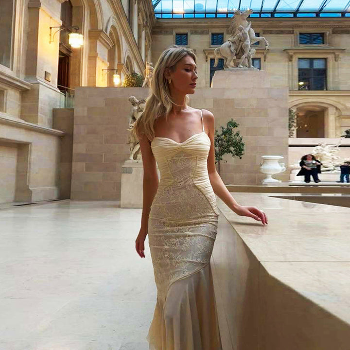 Damer Elegant Wickeldress med rynkor och asymmetrisk kjol Mirla-Eva Jonsson