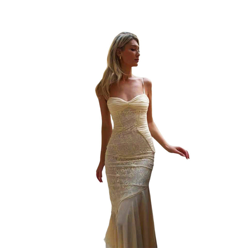 Damer Elegant Wickeldress med rynkor och asymmetrisk kjol Mirla-Eva Jonsson