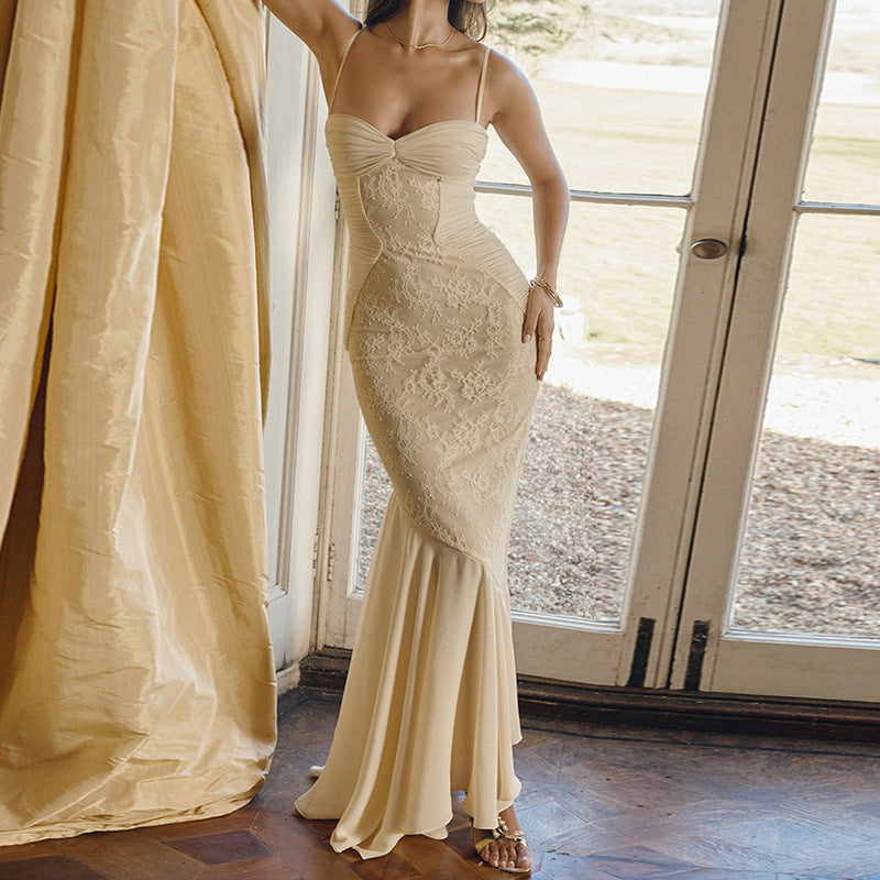 Damer Elegant Wickeldress med rynkor och asymmetrisk kjol Mirla-Eva Jonsson