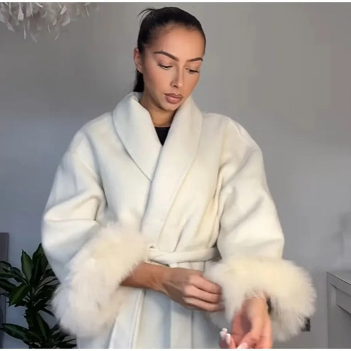 Damer Elegant Wickeljacka med teddyullsärmar Mirla-Eva Jonsson