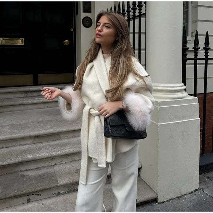 Damer Elegant Wickeljacka med teddyullsärmar Mirla-Eva Jonsson