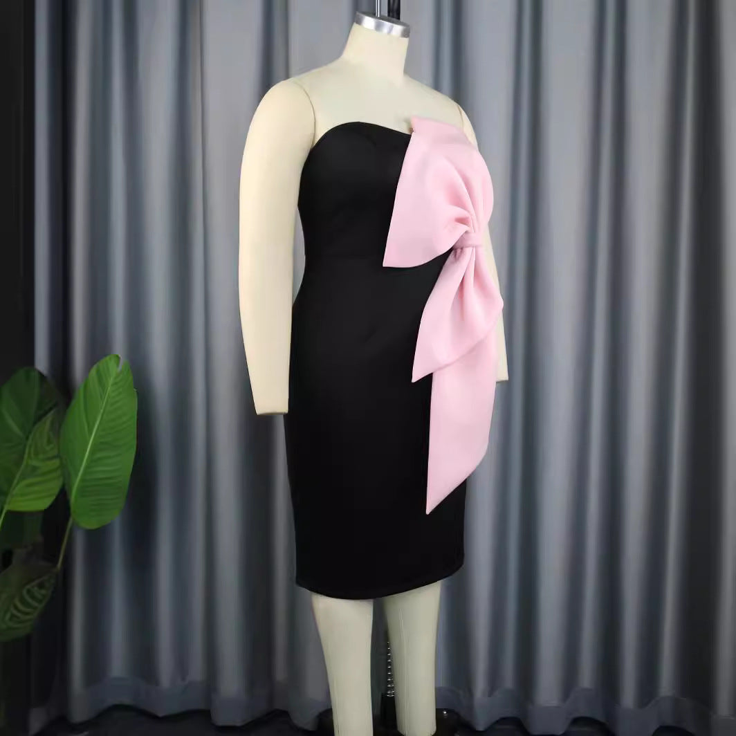 Damer Elegant Wickelkleid med överdimensionerad slöjdapplikation Mirla-Eva Jonsson