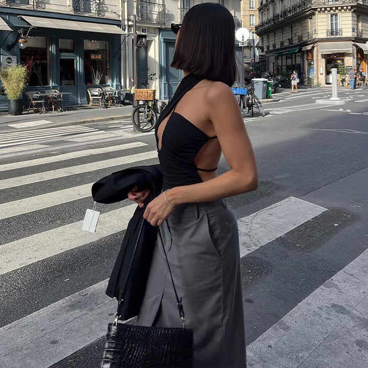 Damer Elegant Wrap Bodysuit med djup urringning och sofistikerad ruchingelement Mirla-Eva Jonsson