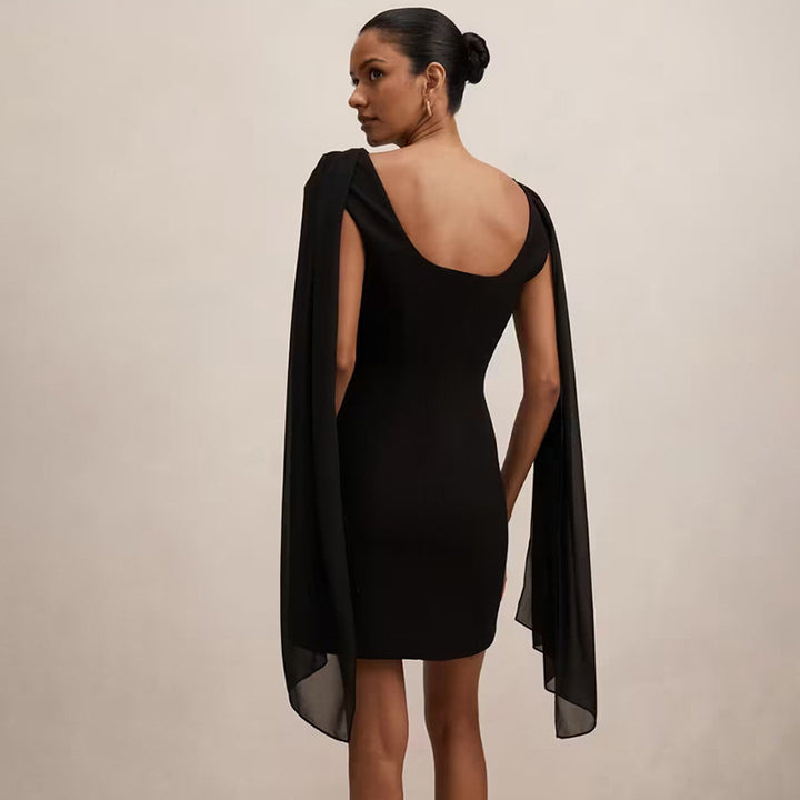 Damer Elegant Wrap Dress med draperad axelparti Mirla-Eva Jonsson