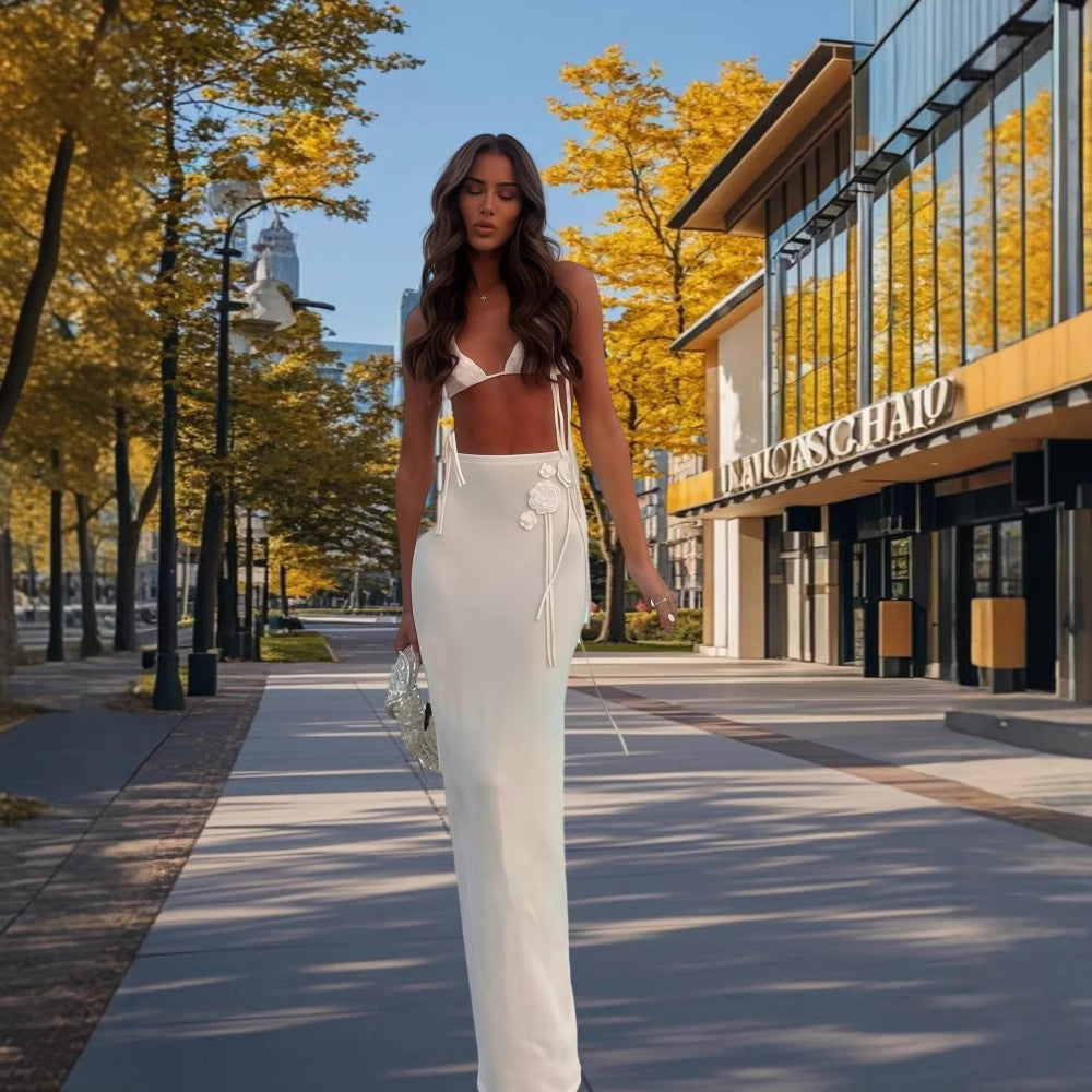 Damer Elegant Wrap Klänning med Blomstapplikationer och Djupt V-Hals Mirla-Eva Jonsson