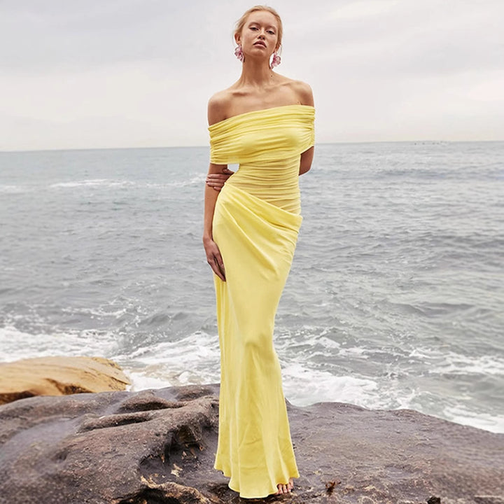Damer Elegant Wrap Klänning med Off-Shoulder Design och Draperingseffekt Mirla-Eva Jonsson