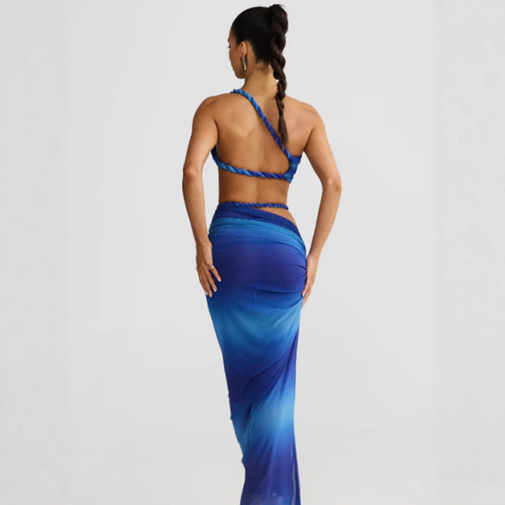 Damer Elegant Wrap Klänning med Sido Rynkor och Högt Skuret Design Mirla-Eva Jonsson