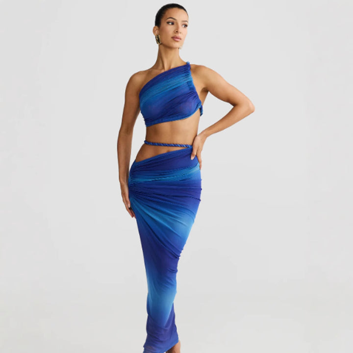 Damer Elegant Wrap Klänning med Sido Rynkor och Högt Skuret Design Mirla-Eva Jonsson
