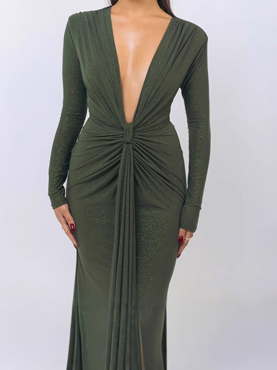 Damer Elegant Wrap Klänning med djup V-ringning och figursydd design Mirla-Eva Jonsson