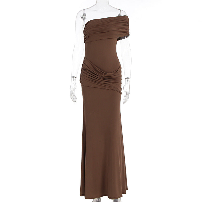 Damer Elegant Wrap-klänning med asymmetrisk överdel och figurnära fåll Mirla-Eva Jonsson