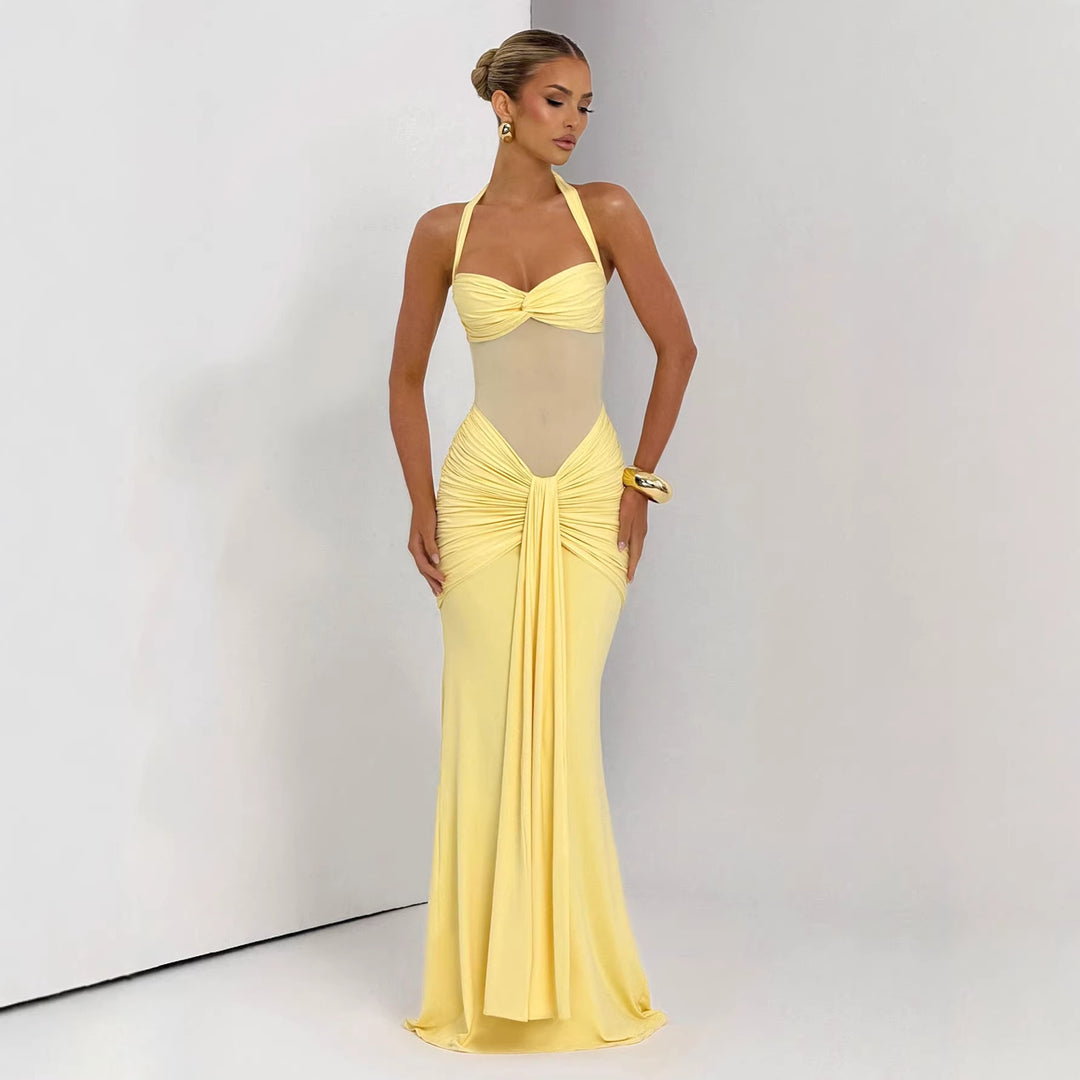 Damer Elegant aftenkjole med figursydd snitt og raffinerte draperinger Mirla-Eva Jonsson