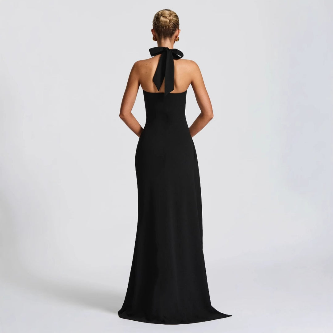 Damer Elegant aftenkjole med raffineret split og strapless design Mirla-Eva Jonsson