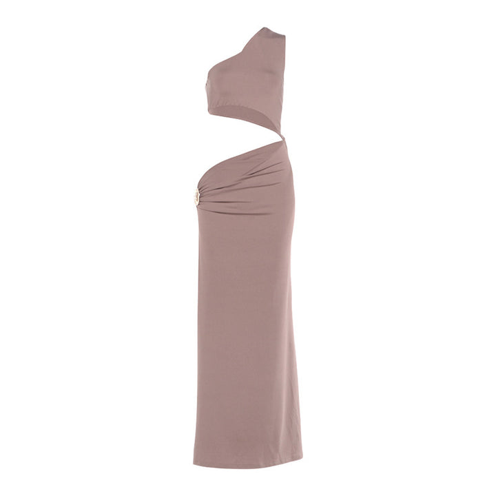 Damer Elegant asymmetrisk Maxiklänning med drapering och dekorativ detalj Mirla-Eva Jonsson