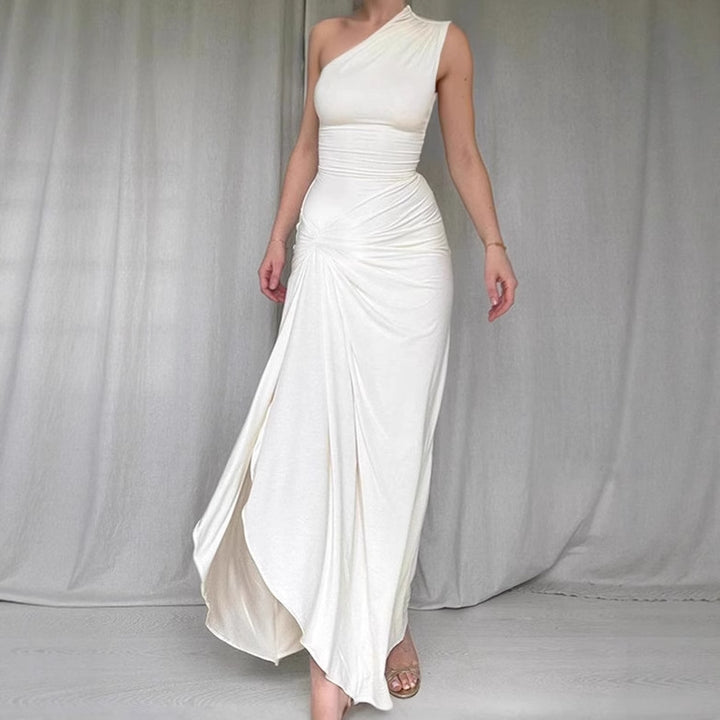 Damer Elegant asymmetrisk Maxiklänning med raffinerad drapering Eva Jonsson-Eva Jonsson
