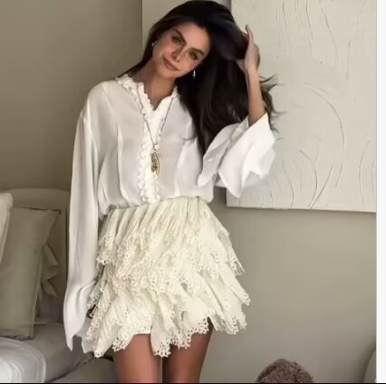Damer Elegant blus med volangdetaljer Mirla-Eva Jonsson