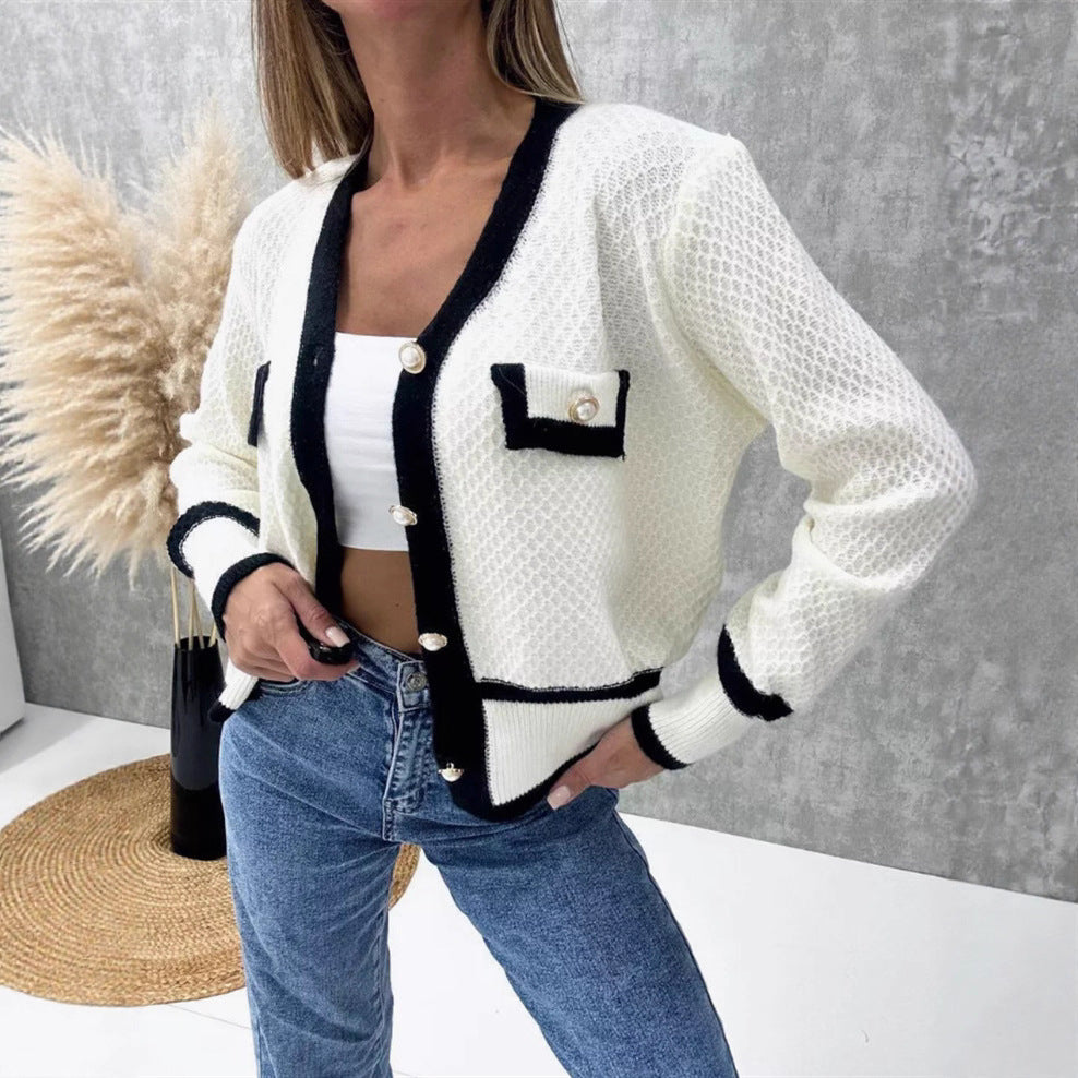 Damer Elegant cardigan med pärnkknappar och kontrastdetaljer Eva Jonsson-Eva Jonsson