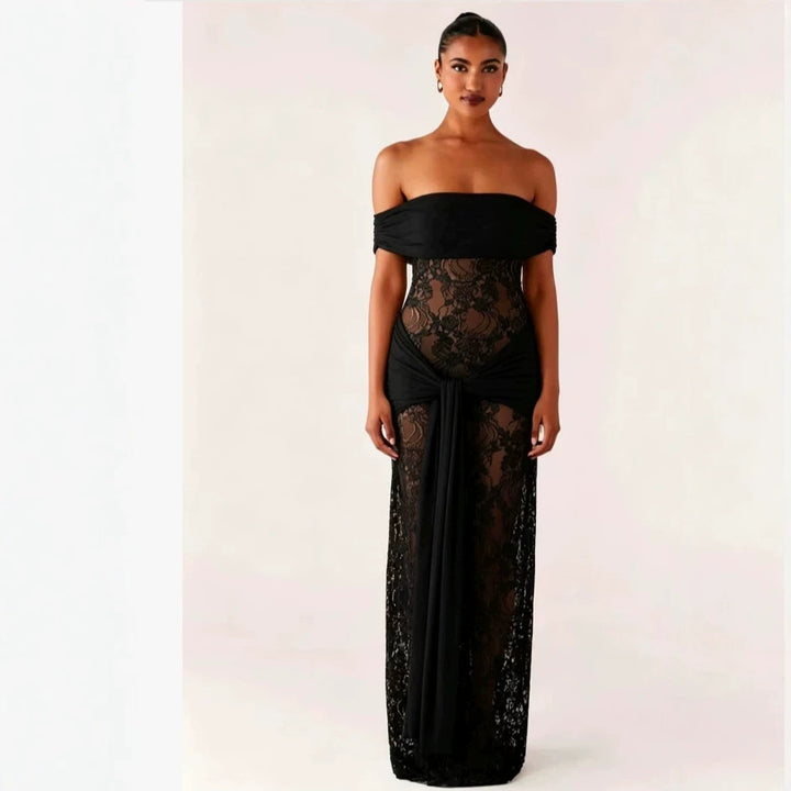 Damer Elegant draperat spetsklänning med off-shoulder design Mirla-Eva Jonsson