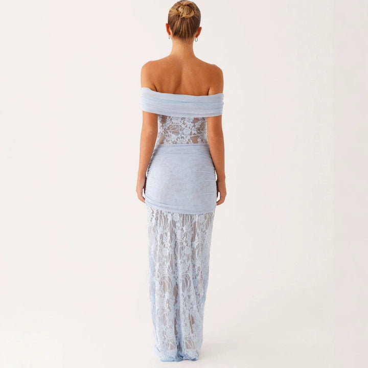 Damer Elegant draperat spetsklänning med off-shoulder design Mirla-Eva Jonsson
