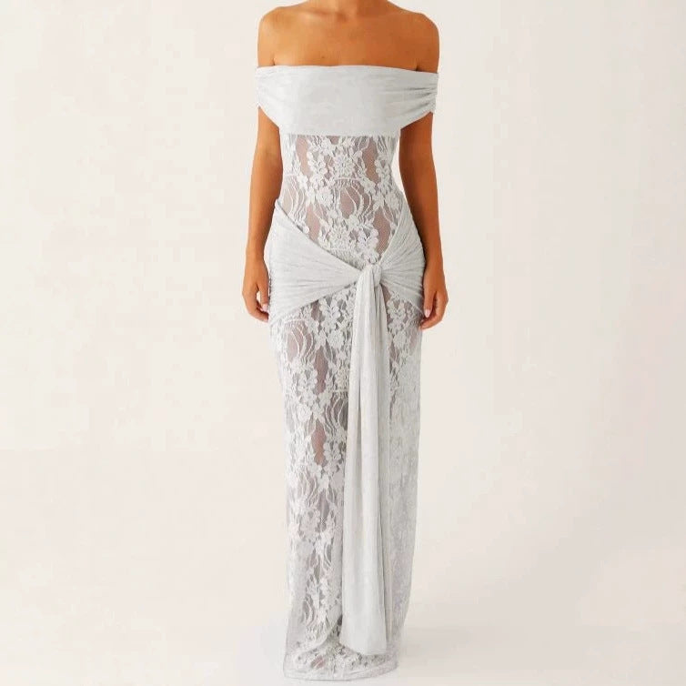 Damer Elegant draperat spetsklänning med off-shoulder design Mirla-Eva Jonsson